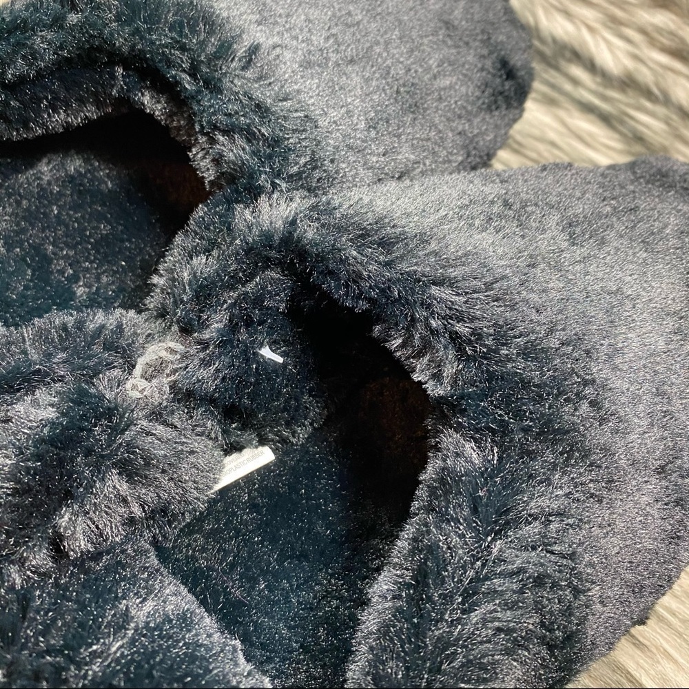 black Plush Furry Slippers XL 10-11 - Picture 11 of 11